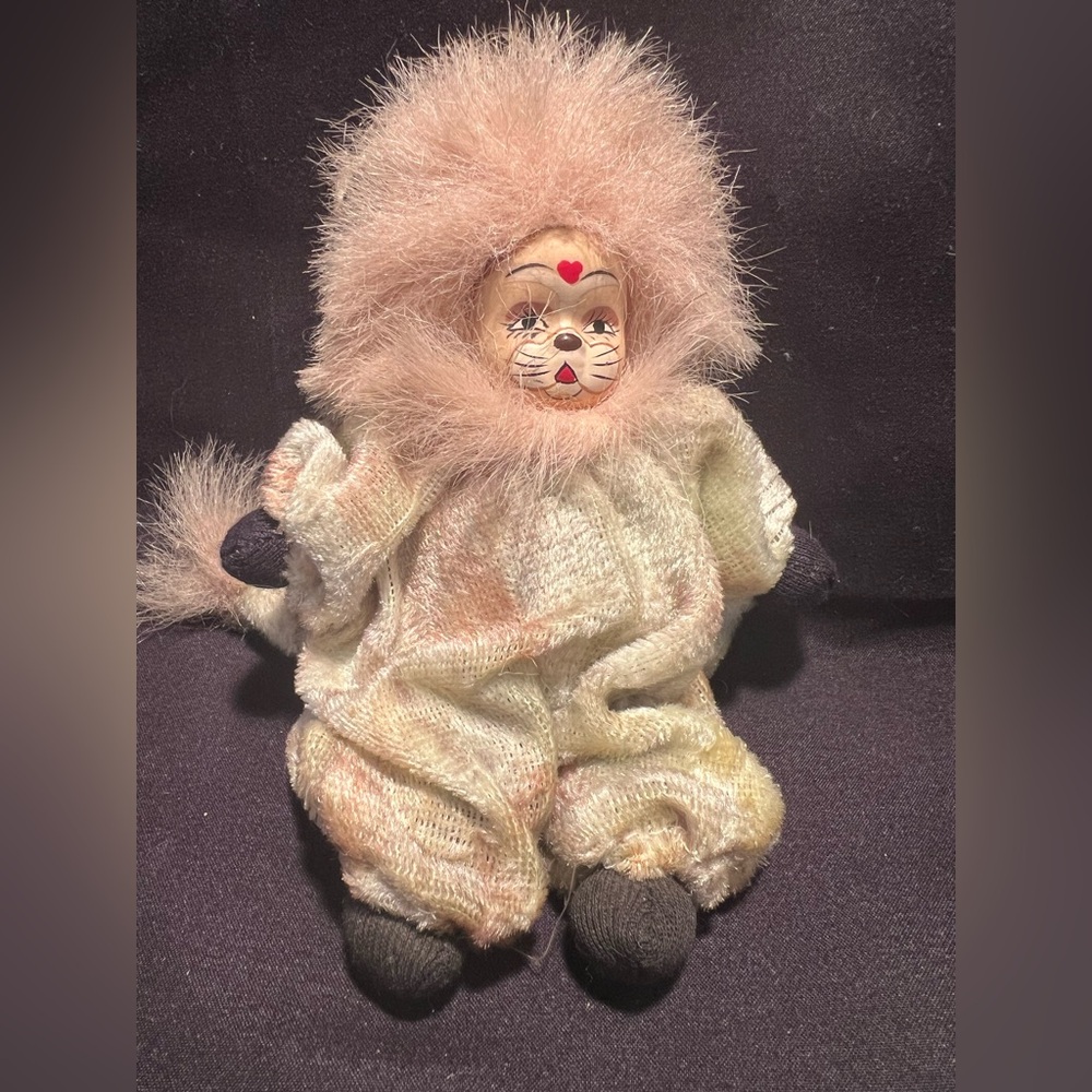 Vintage Classic Cowardly Lion from the Wizard of Oz